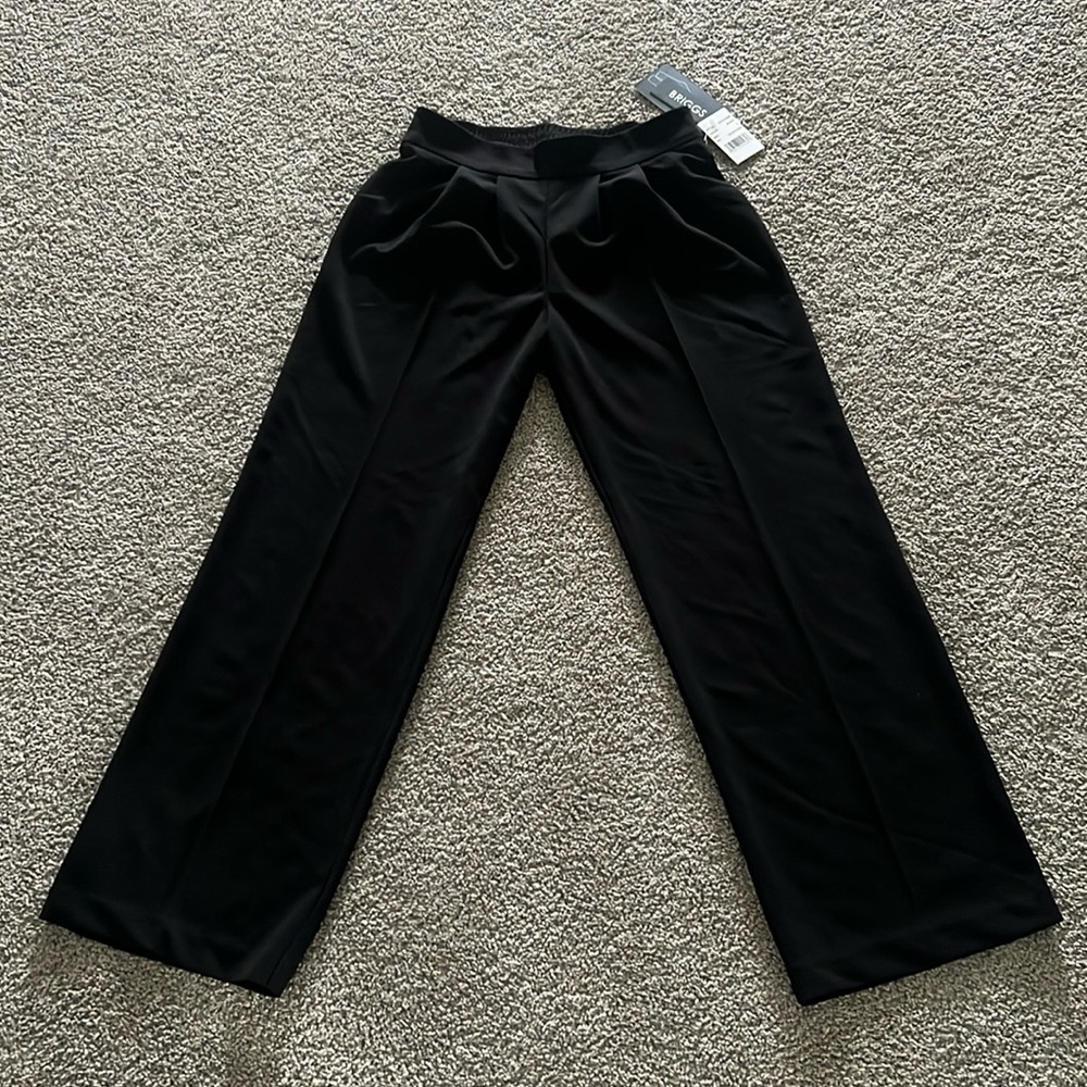 Hidden elastic and comfort waistband!